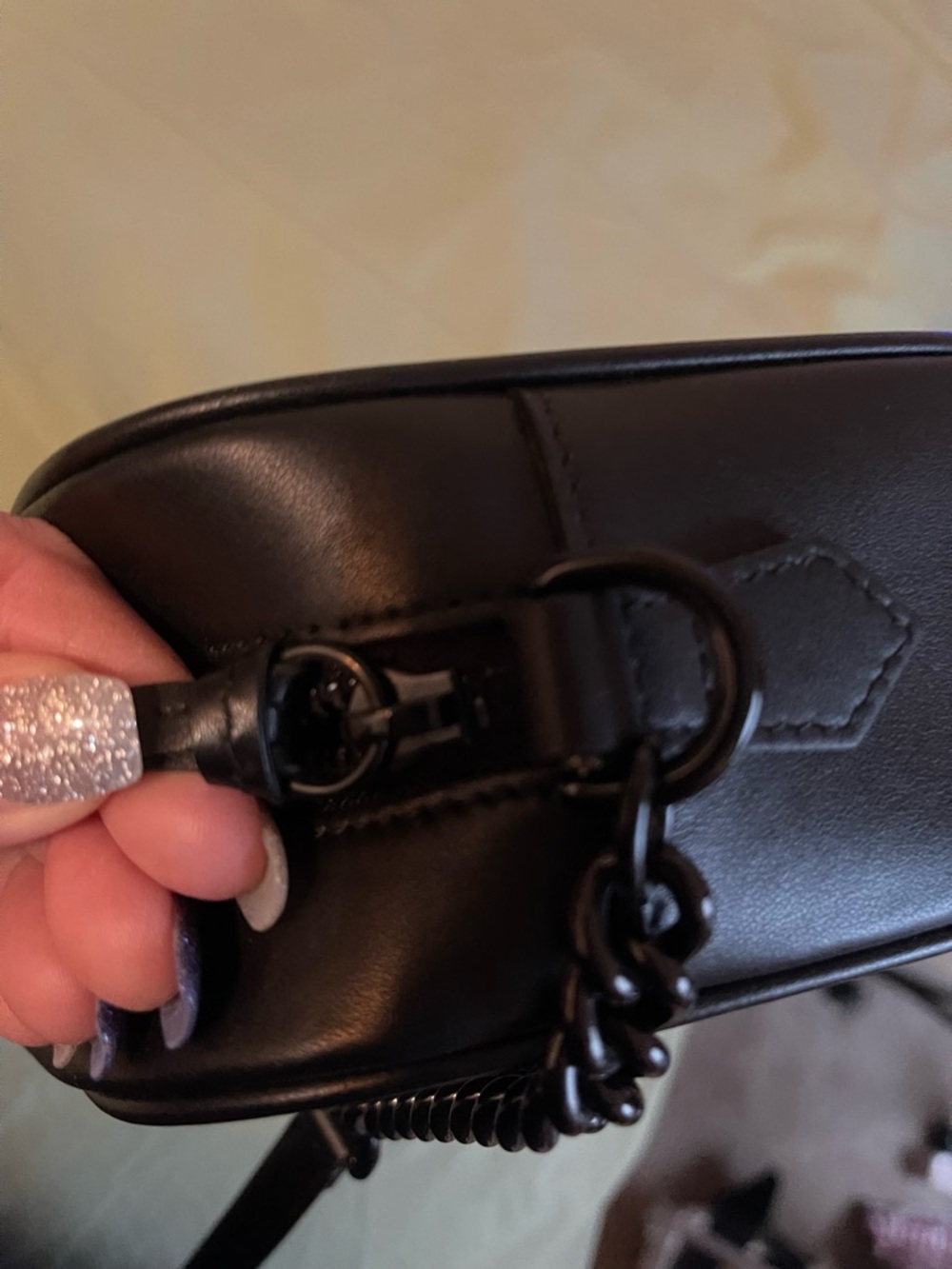 Gucci Black Leather Zip Pouch - Picture 6 of 6